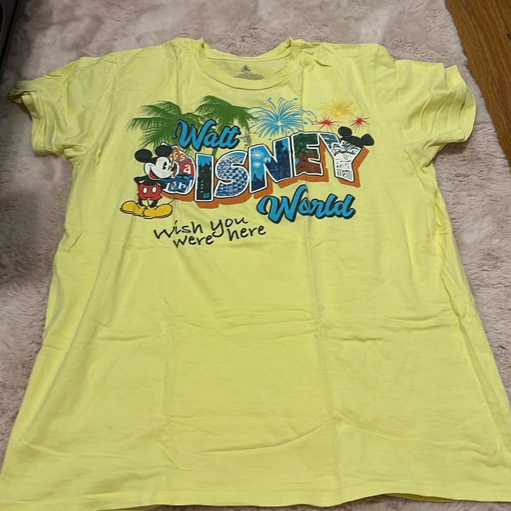 Walt Disney World T-shirt size large